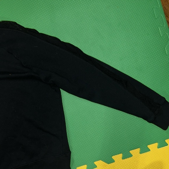 Mossimo Supply Co. Black Long Sleeve Top with Mesh Stripe on both Sleeves - Picture 3 of 6